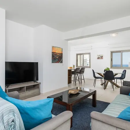 Daire Downtown Sea View Penthouse Larnaca