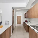 Downtown Sea View Penthouse Apartment *