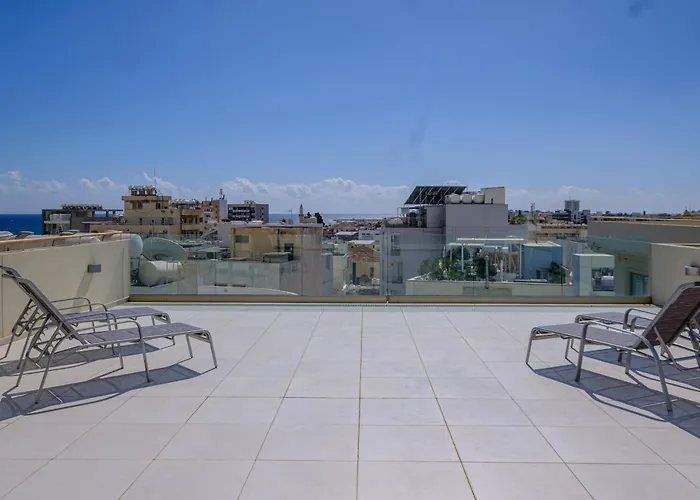 Downtown Sea View Penthouse Lejlighed Larnaca